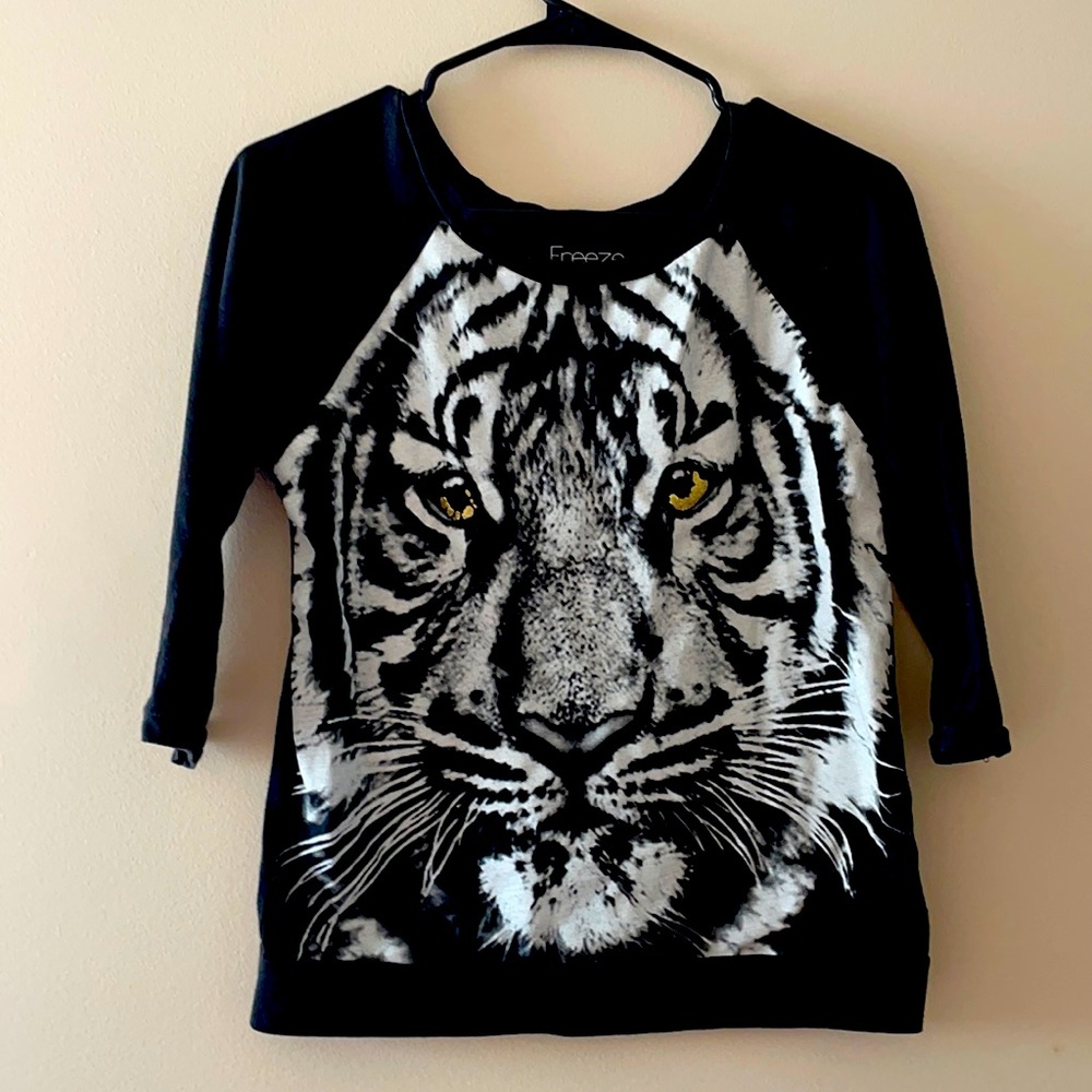 Juniors Tiger shirt